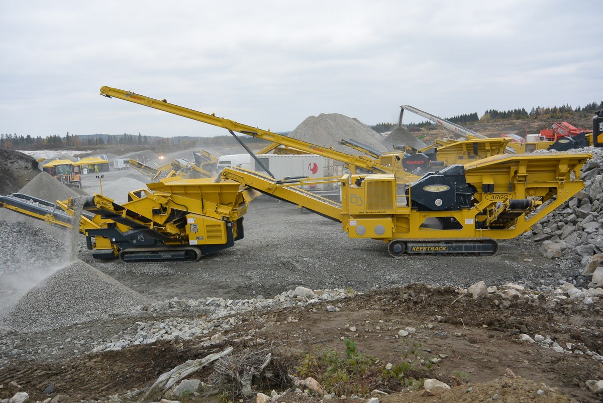 Keestrack B3 jaw crusher and K3