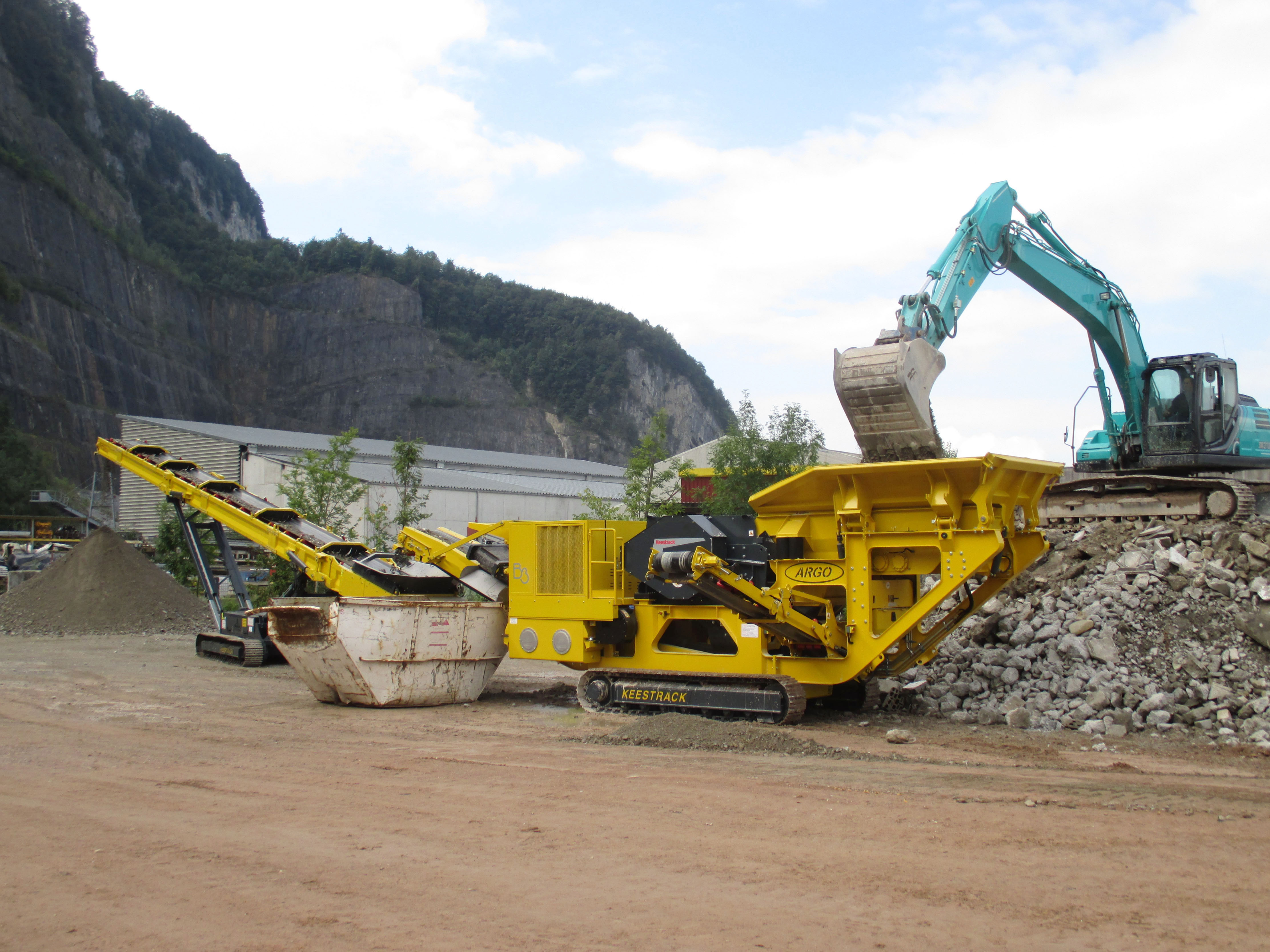 Keestrack B3 Jaw crusher and S5 Stacker